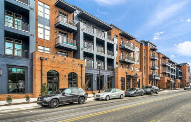 1 bed, 1 bath, 816 sqft, $1,489, Unit 327