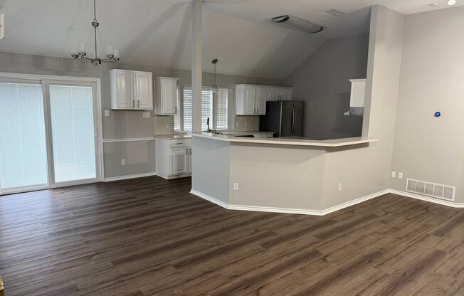 7932 HL COUNTRY LN