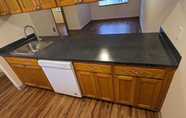 1 bed, 1 bath, 650 sqft, $1,200, Unit 19