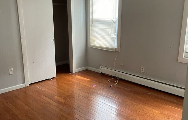 2 beds, 1 bath, $1,750, Unit Apt 1