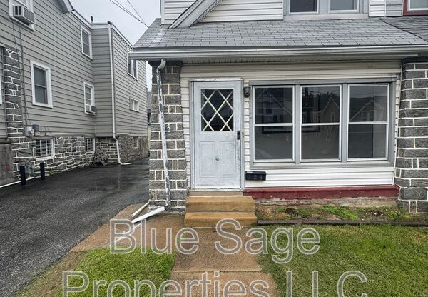 124 N PENNOCK AVE