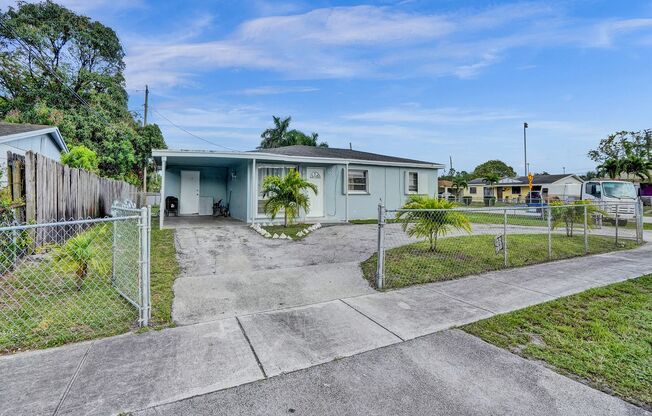 1400 NW 33 WAY