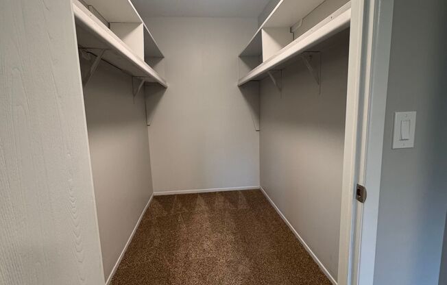 Woodhues Apartments