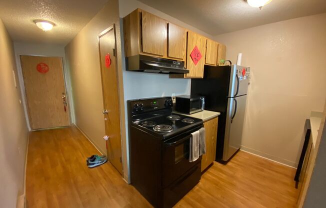 1 bed, 1 bath, 442 sqft, $1,395, Unit B407
