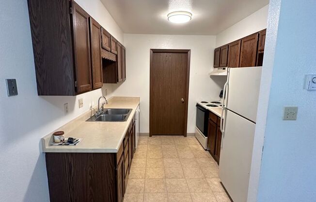 312 Hacker Ct