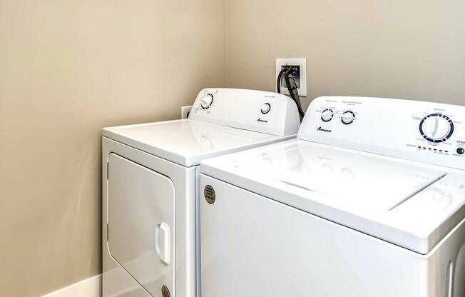 In-Unit Washer and Dryer at Tamarin Ridge in Lincoln, NE
