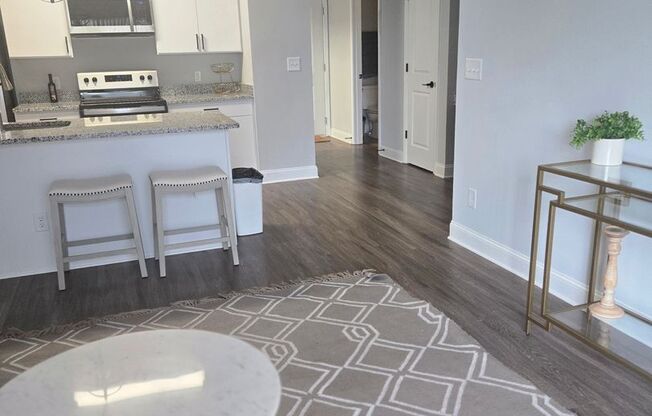 1 bed, 1 bath, 740 sqft, $1,599, Unit 600 - 3E