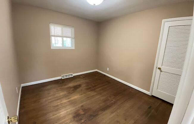 3 beds, 1 bath, $1,450