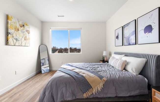 2 beds, 2 baths, 798 sqft, $2,400, Unit 527