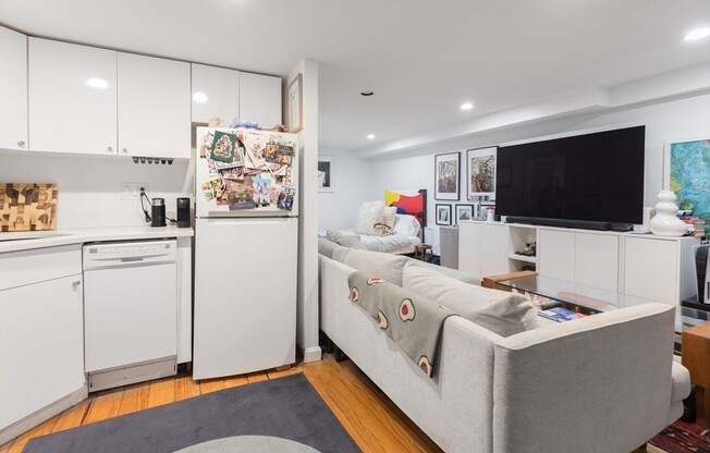 94 Appleton St 01