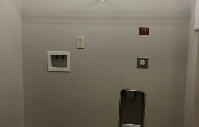 2 beds, 2 baths, 1,074 sqft, $905, Unit 39