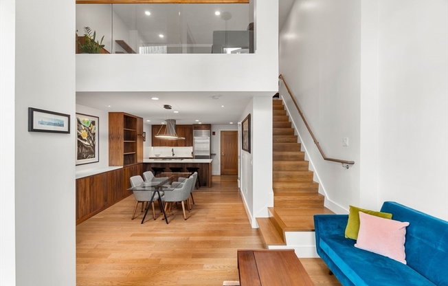 2 beds, 1.5 baths, 1,368 sqft, $5,500, Unit 906