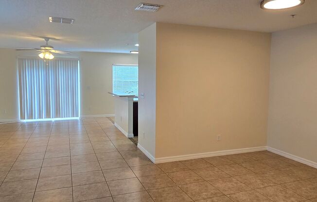 3/2 One Car Garage Town Home in Meadow Woods! Available Now!