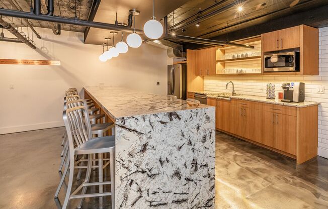 Studio, 1 bath, 610 sqft, $1,350, Unit 110-503