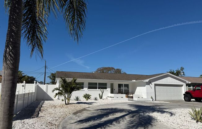 Stunning Seminole Home with Private Pool | 3 Bed / 2 Bath