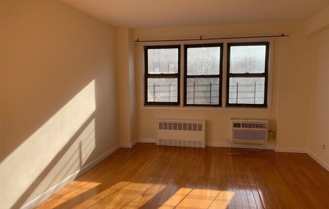 1 bed, 1 bath, 750 sqft, $2,300, Unit 6A