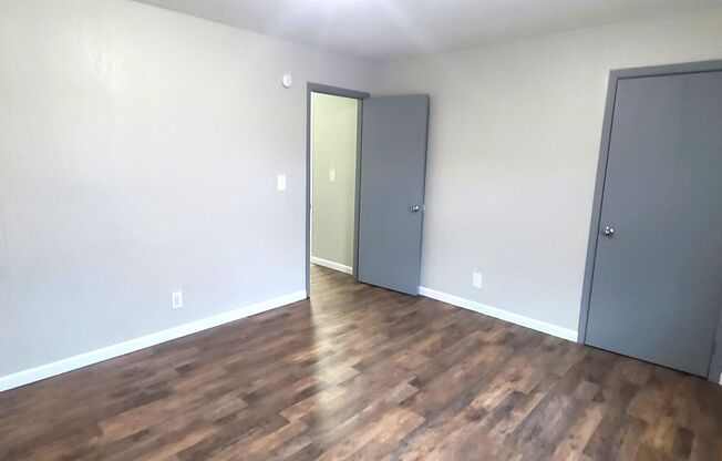 2 beds, 1.5 baths, 1,069 sqft, $825, Unit # 11