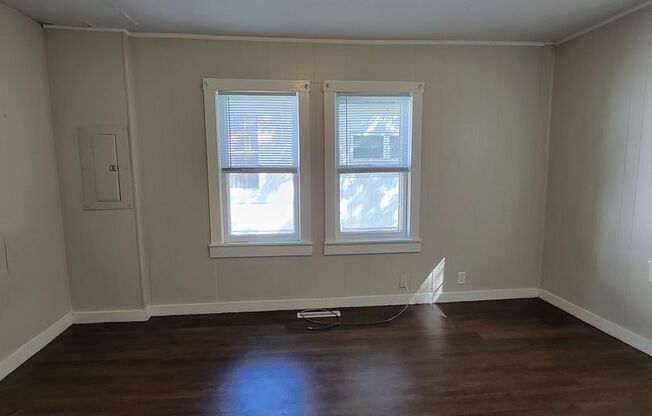 2 beds, 1 bath, $765