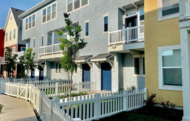 Beautiful Townhome at Parkside Stone Creek!