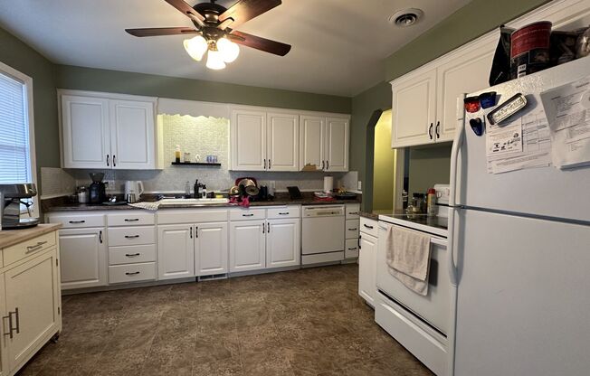 Fantastic 4 Bedroom 2 Bath Northside Home