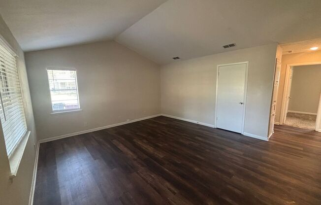 2 beds, 1 bath, 826 sqft, $950, Unit 1619