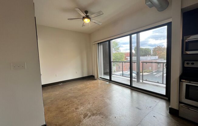 2 beds, 2 baths, 798 sqft, $1,389, Unit 201