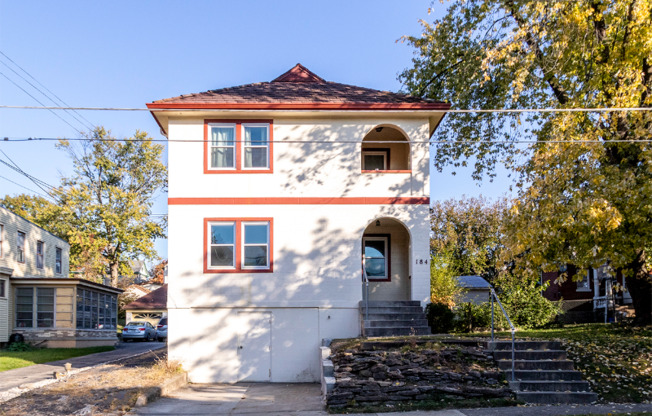 184 MDW AVE
