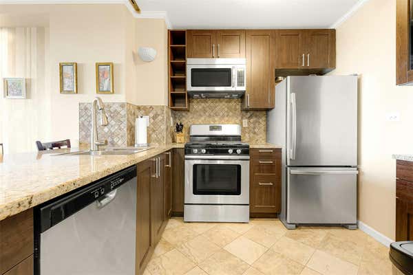 1 bed, 1 bath, 721 sqft, $1,900, Unit A804