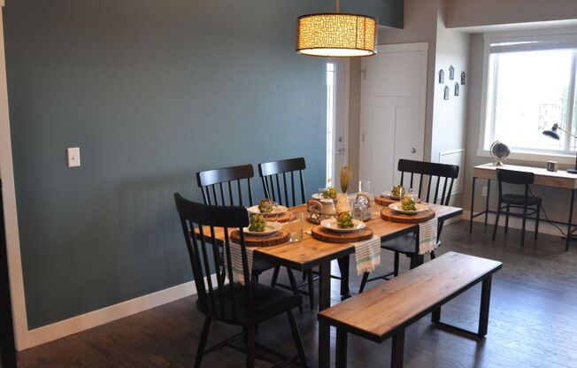 3 beds, 2.5 baths, $2,395, Unit 343