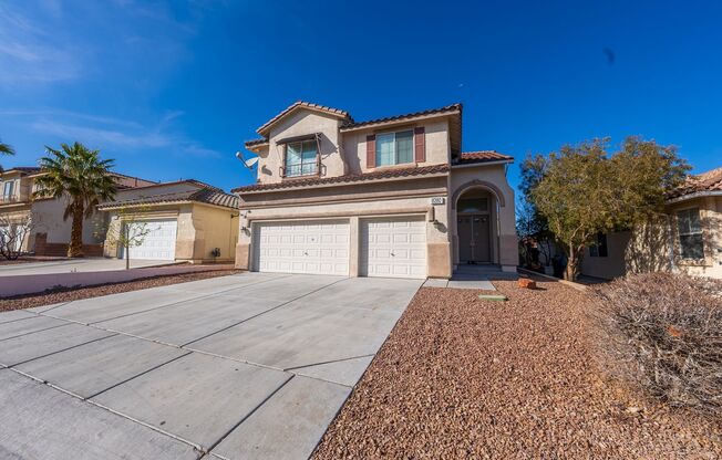 Spacious 4-Bed Family Home in Prime Las Vegas Location!