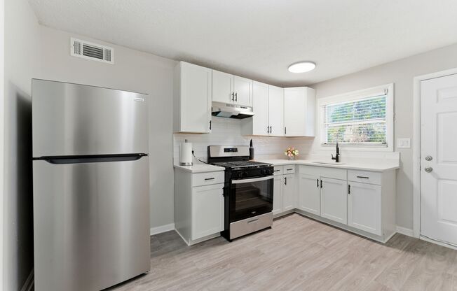 2 beds, 1.5 baths, 950 sqft, $1,289, Unit C09