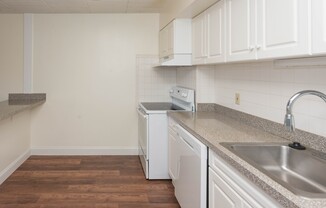 2 beds, 1.5 baths, 930 sqft, $1,955, Unit 603