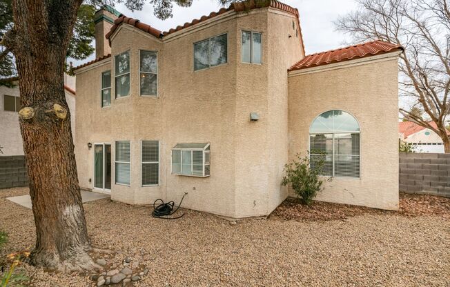 Beautiful 4-bedroom, 2.5-bath home in the highly desirable Green Valley/Henderson area!