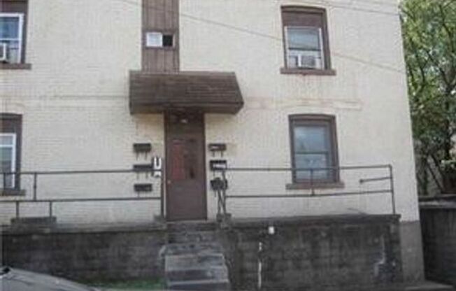 1 Camp Ave