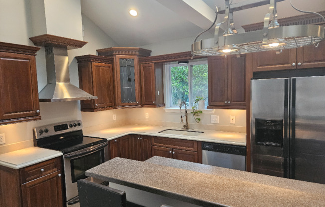 114 N MARSH RD