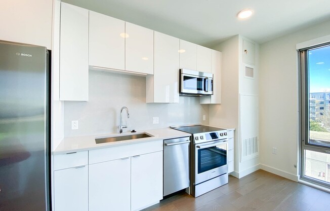 Studio, 1 bath, 523 sqft, $2,900, Unit 308