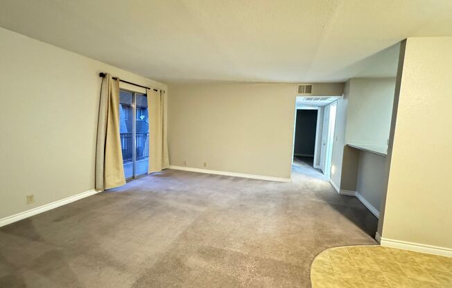 2 beds, 1 bath, $1,250