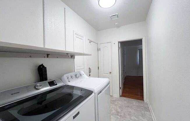 3 beds, 1 bath, $2,495