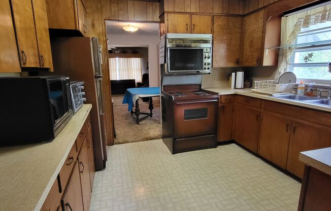 2-bedroom, 1-bath Furnished