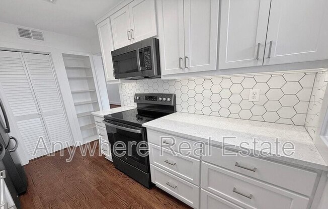 3006 13 AVE S