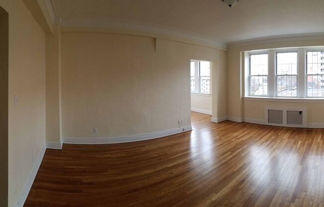 2 beds, 2 baths, 1,303 sqft, $2,200, Unit New King Edward  801