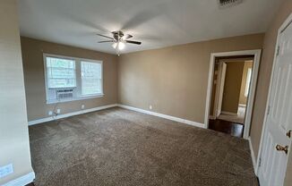 2 beds, 1 bath, $900