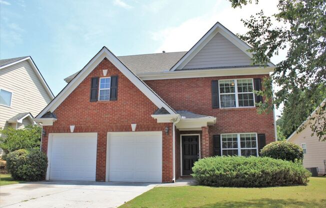 Big, Bright & Beautiful! 4 Bedroom / 2.5 Bathroom Home in Loganville!