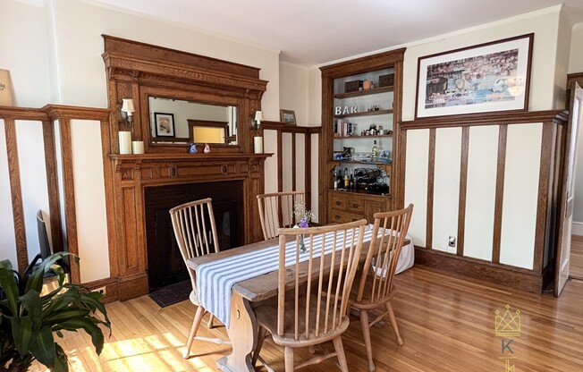 12 COLBOURNE CRES