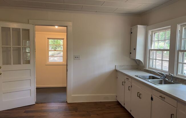 Renovated 2 bedroom 1 bathroom house