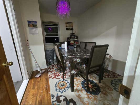 3 beds, 1 bath, 850 sqft, $2,900