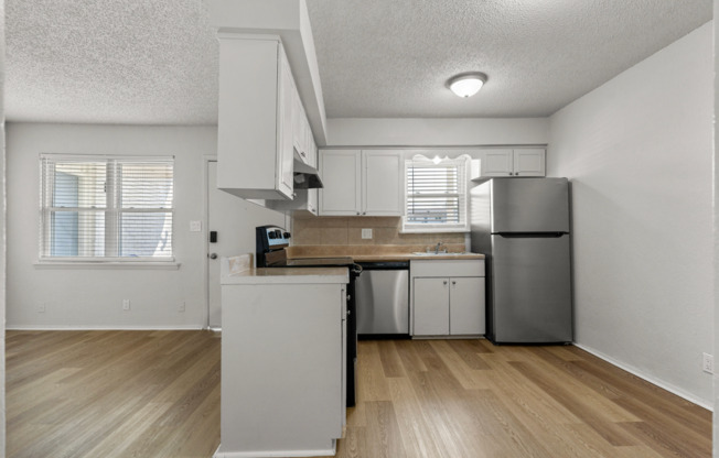 1 bed, 1 bath, 570 sqft, $775, Unit 73-128