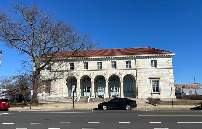 1136 Monroe Ave.