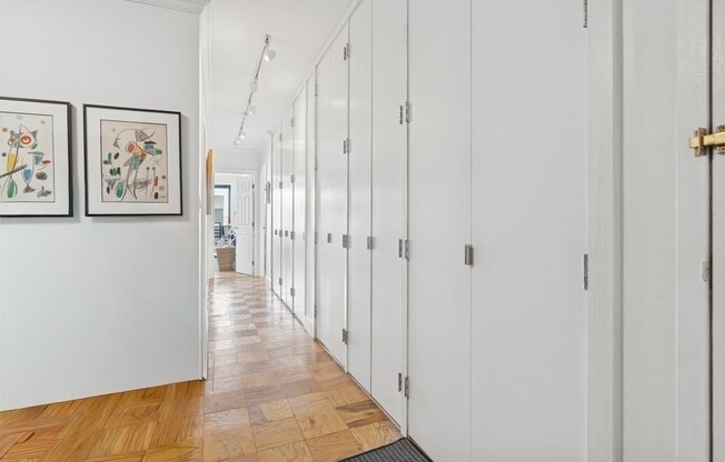 2 beds, 2.5 baths, 1,645 sqft, $5,500, Unit 9B