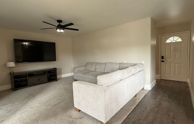 Recently Remodeled Condo in Villa La Jolla Drive